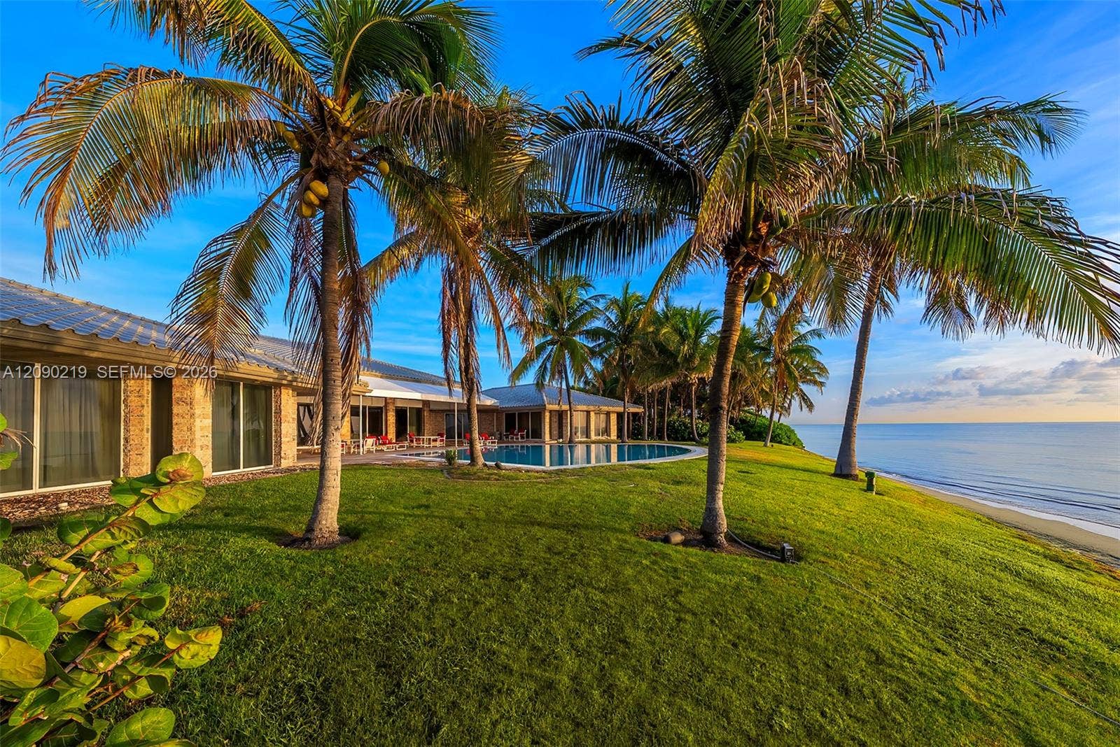 960 S Ocean Boulevard, Manalapan, FL 33462 beach front