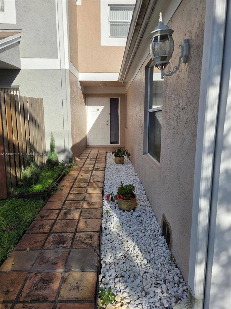 Property photo for Pembroke Pines, FL