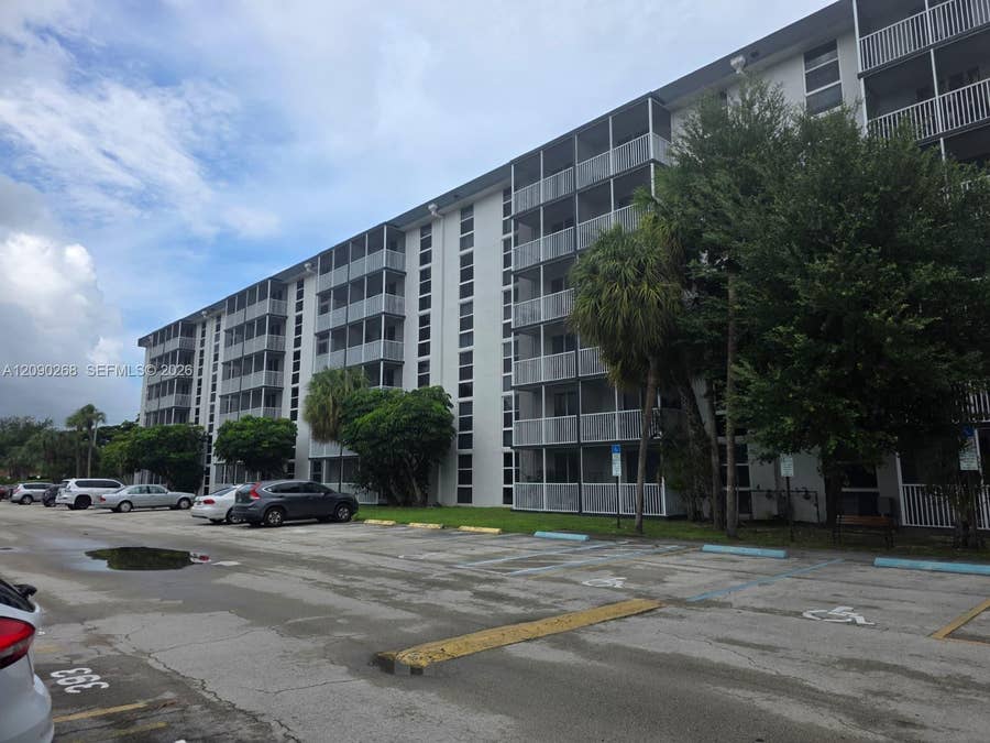 Property photo for 16950 W Dixie Hwy B225 Highway, #B-225, North Miami Beach, FL