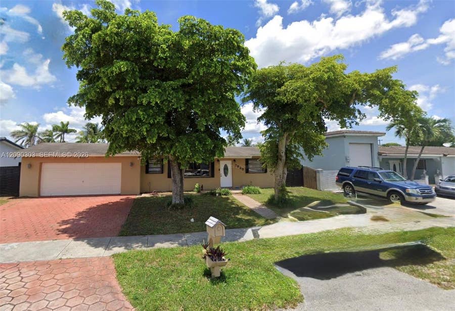 Property photo for 7925 NW 170th Terrace, Hialeah, FL