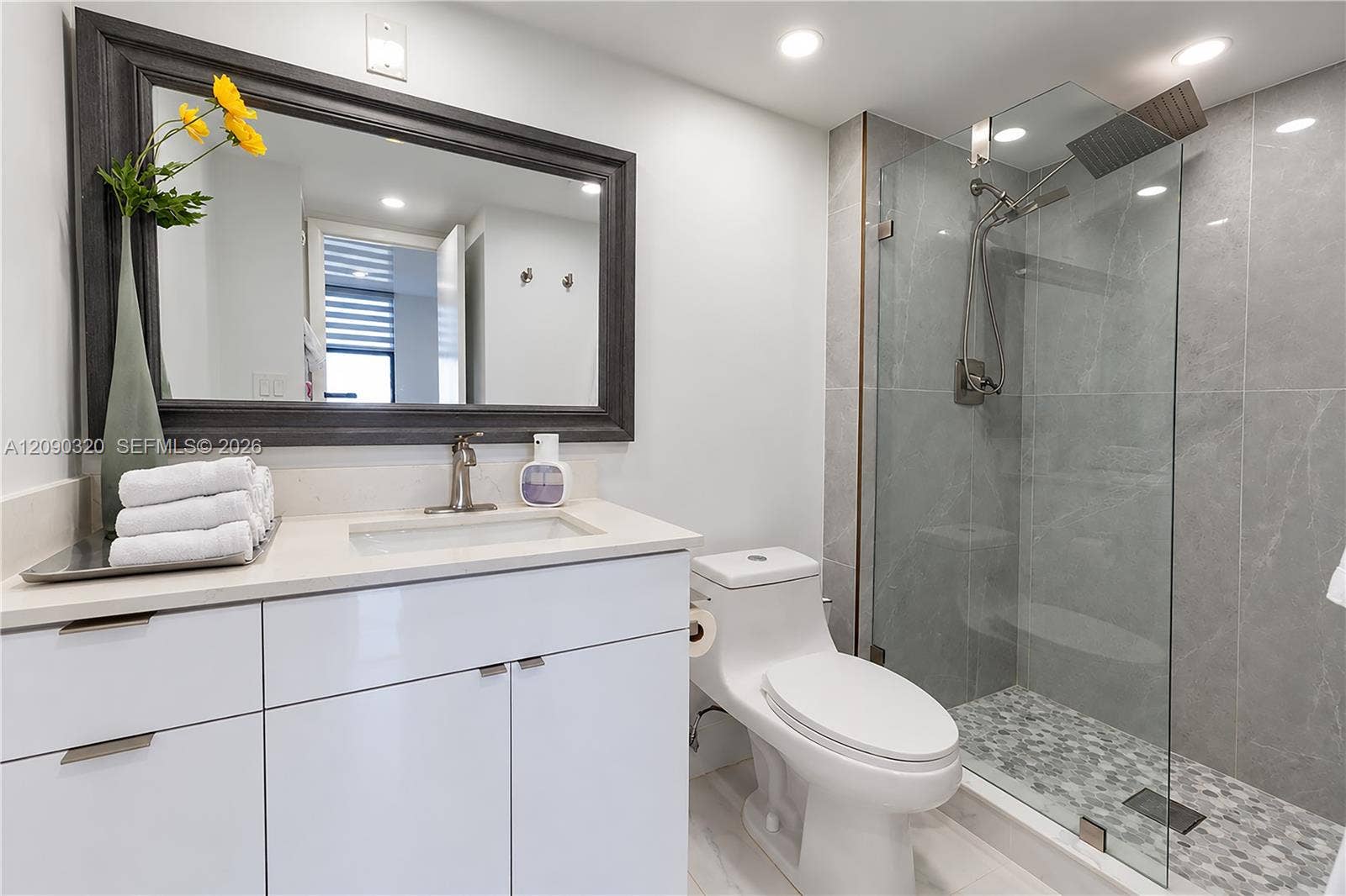 20301 W Country Club Drive, #930, Aventura, FL 33180 Photo 11