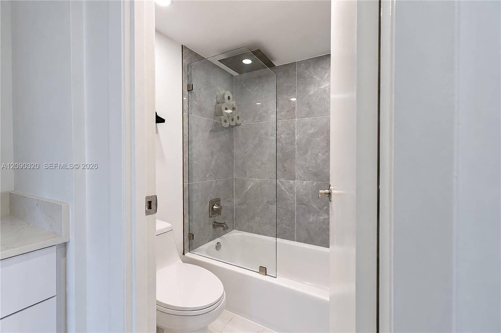 20301 W Country Club Drive, #930, Aventura, FL 33180 Photo 8