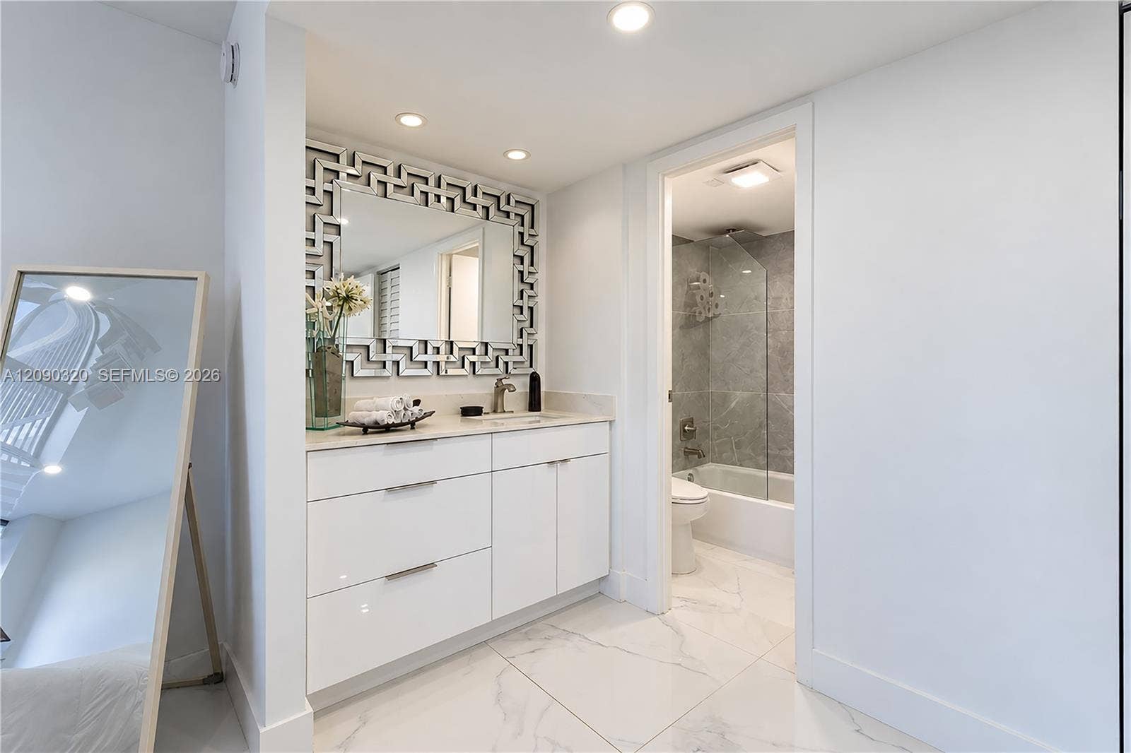 20301 W Country Club Drive, #930, Aventura, FL 33180 Photo 7