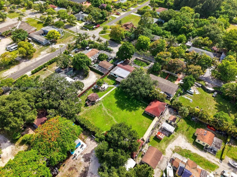 Property photo for 15425 N Miami Avenue, Miami, FL