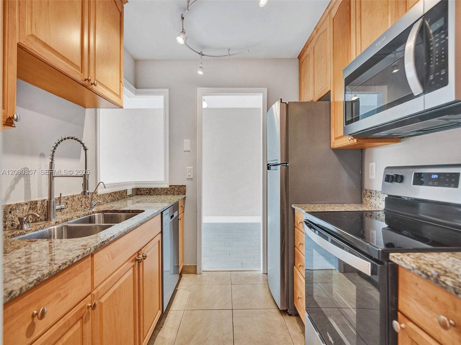 400 N Riverside Drive, #303, Pompano Beach, Pompano Beach, FL 33062 Photo 2