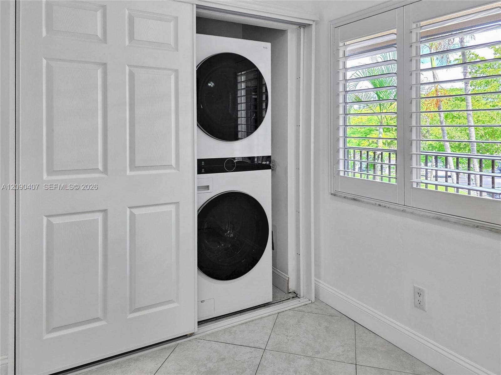 2212 S Cypress Bend Drive, #301, Pompano Beach, Pompano Beach, FL 33069 Photo 4