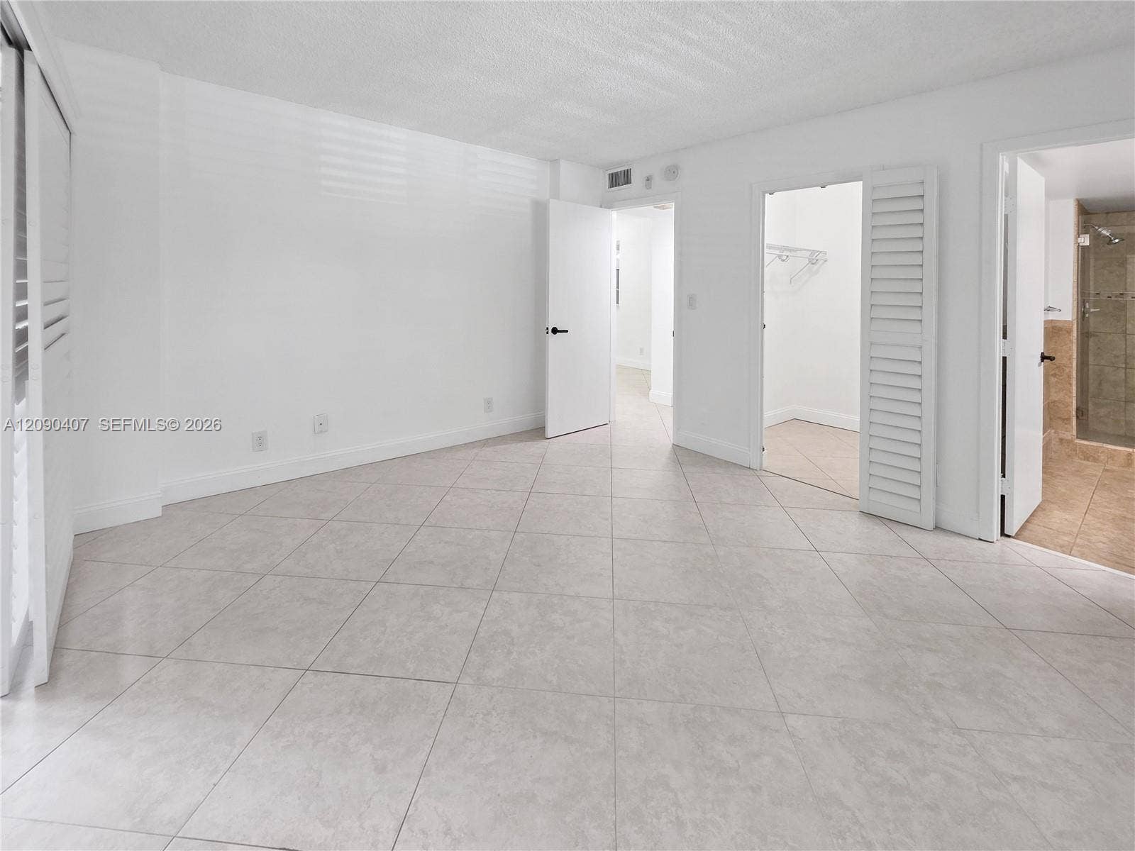2212 S Cypress Bend Drive, #301, Pompano Beach, Pompano Beach, FL 33069 Photo 13