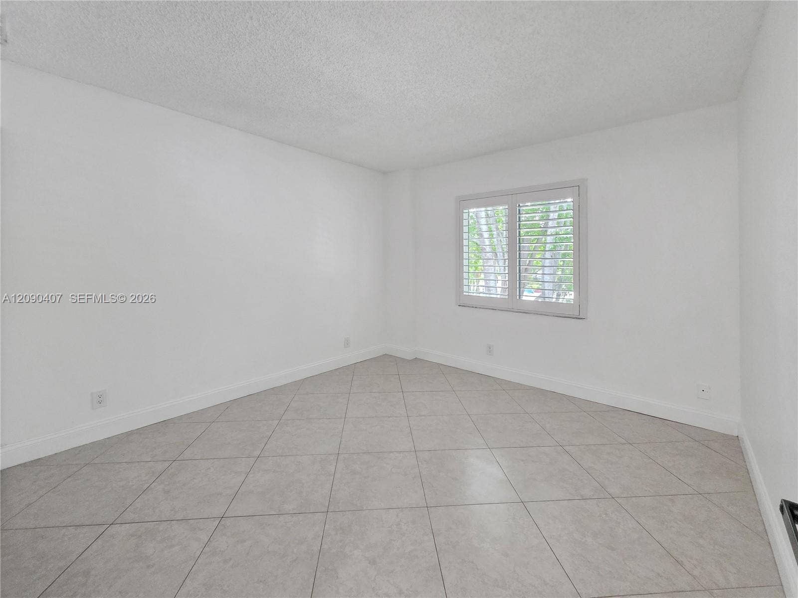 2212 S Cypress Bend Drive, #301, Pompano Beach, Pompano Beach, FL 33069 Photo 9