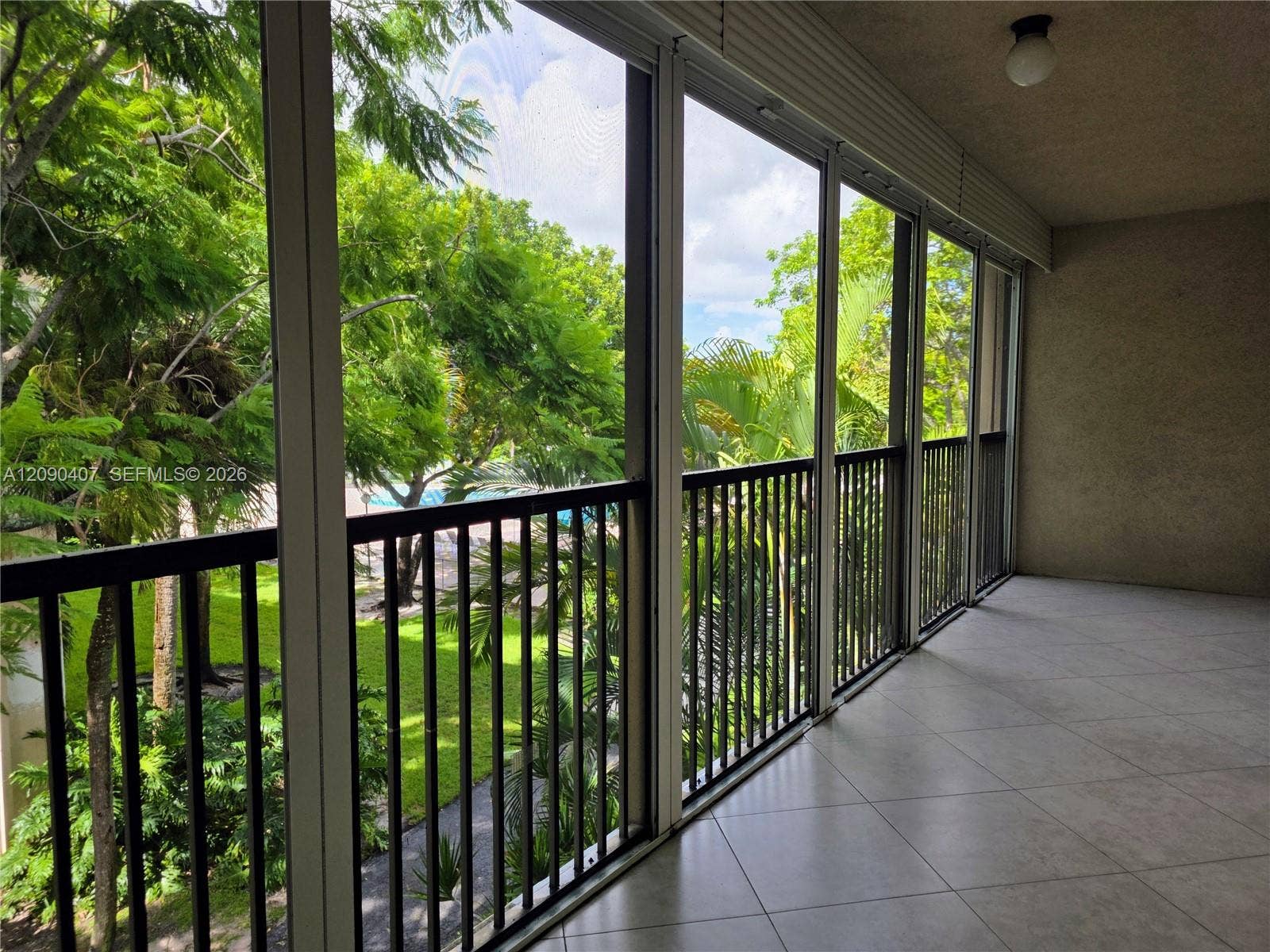 2212 S Cypress Bend Drive, #301, Pompano Beach, Pompano Beach, FL 33069 Photo 19