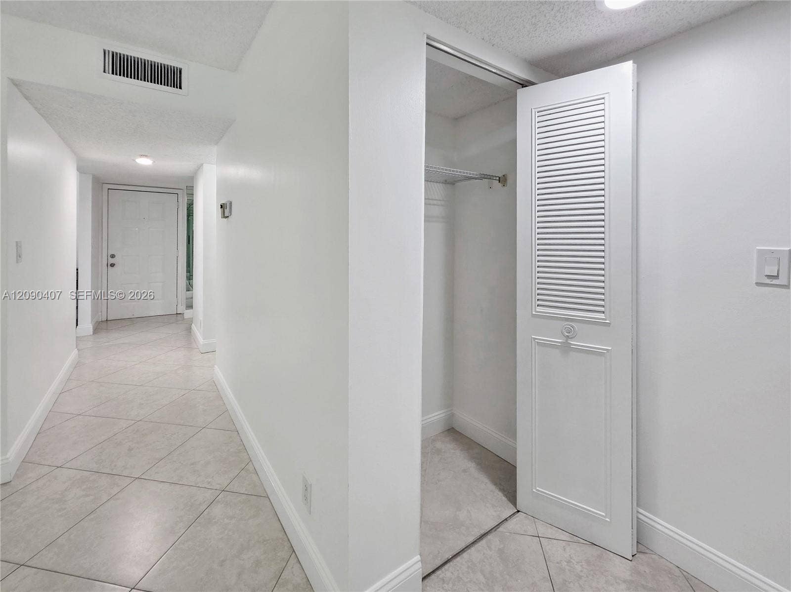 2212 S Cypress Bend Drive, #301, Pompano Beach, Pompano Beach, FL 33069 Photo 12