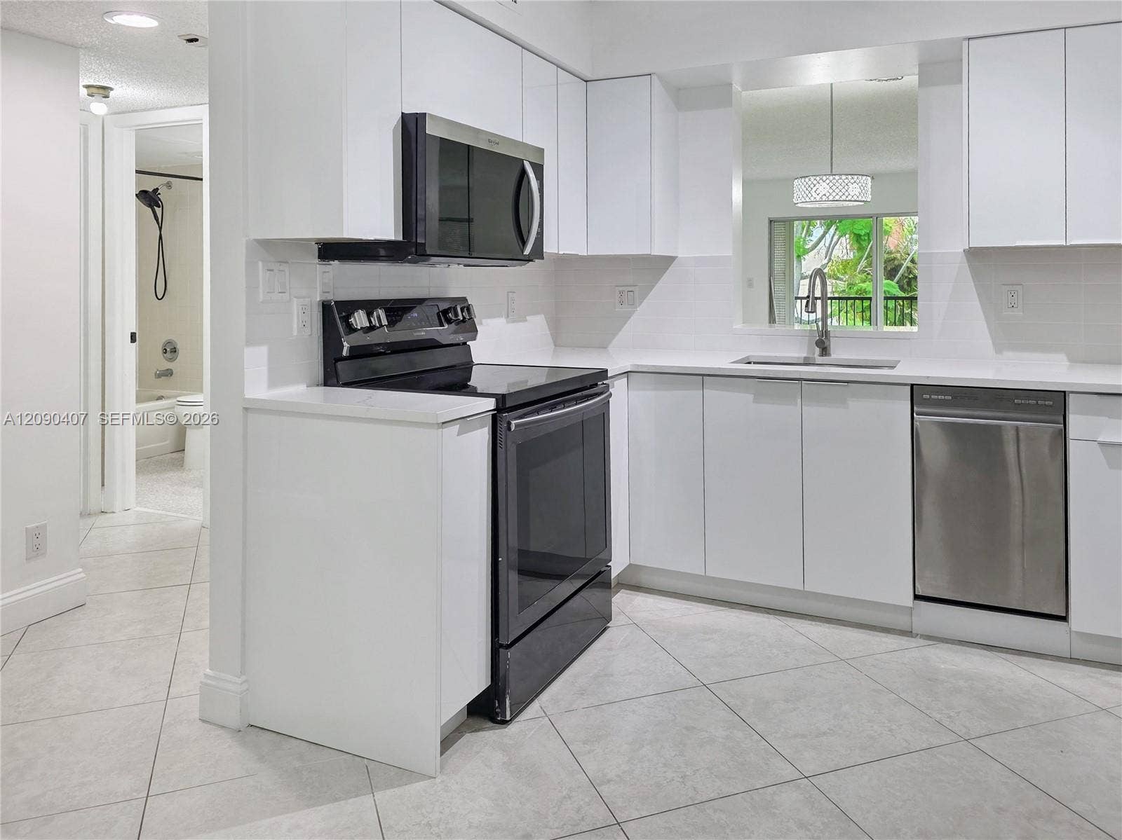 2212 S Cypress Bend Drive, #301, Pompano Beach, Pompano Beach, FL 33069 Photo 2