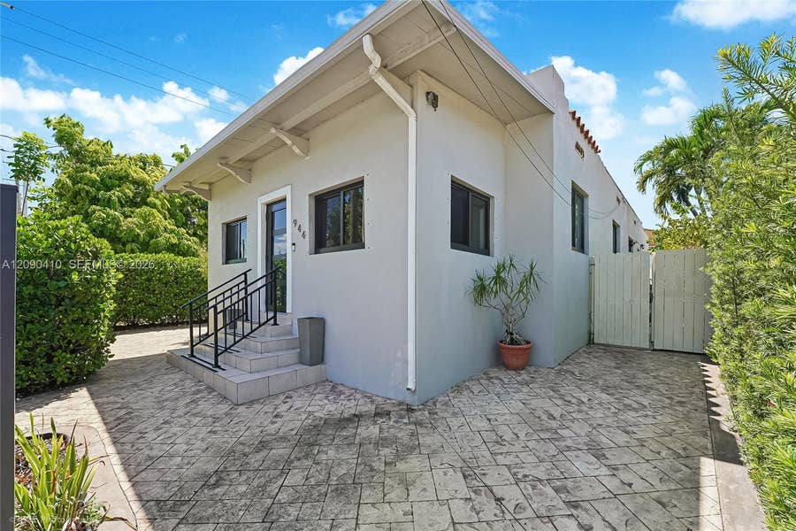 Property photo for 944 SW 10th Avenue, Miami, FL