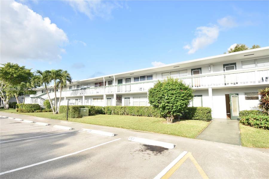 Property photo for 167 Oakridge L, #167, Deerfield Beach, FL