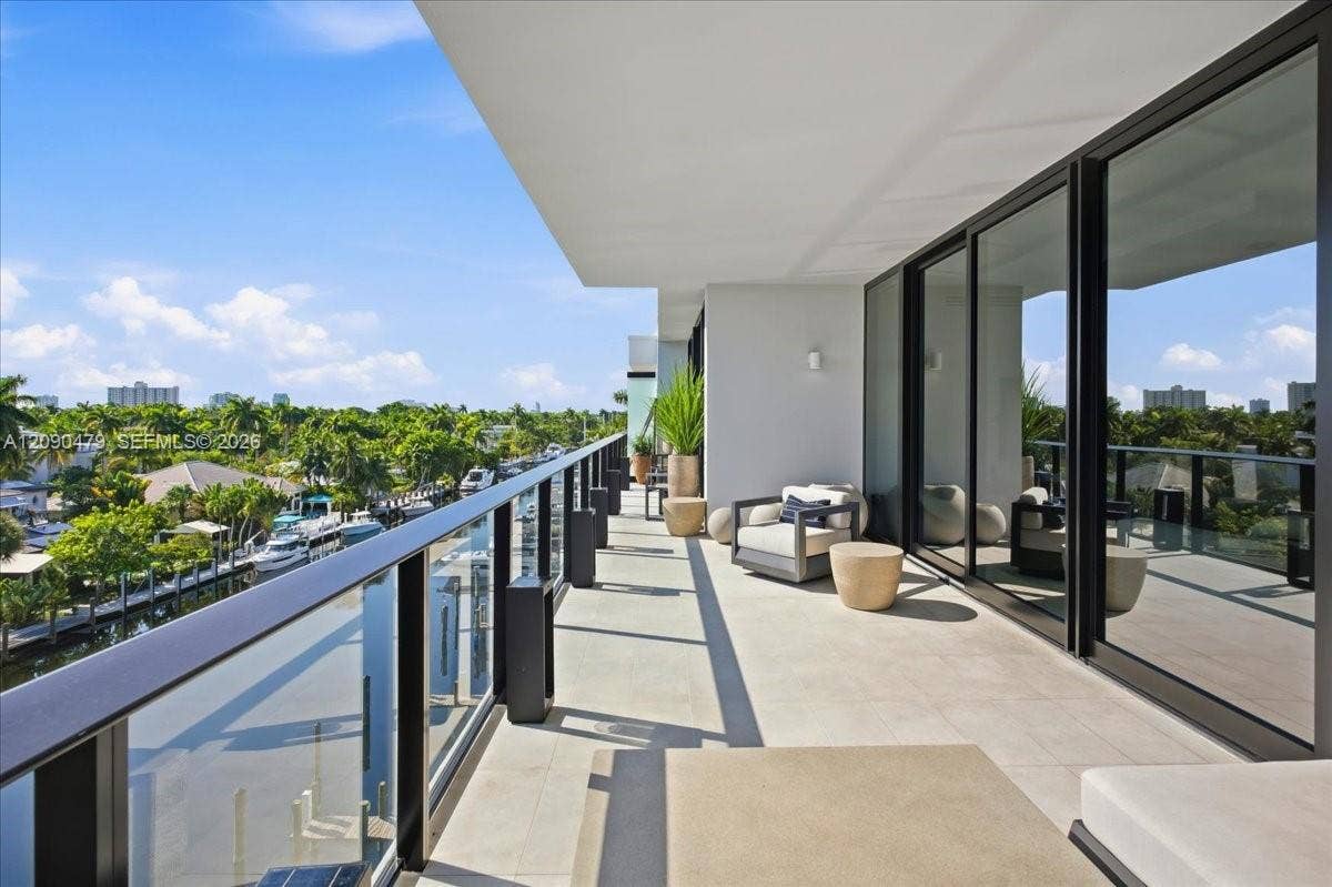 160 Isle Of Venice Drive, #PH3, Fort Lauderdale, FL 33301 Photo 17