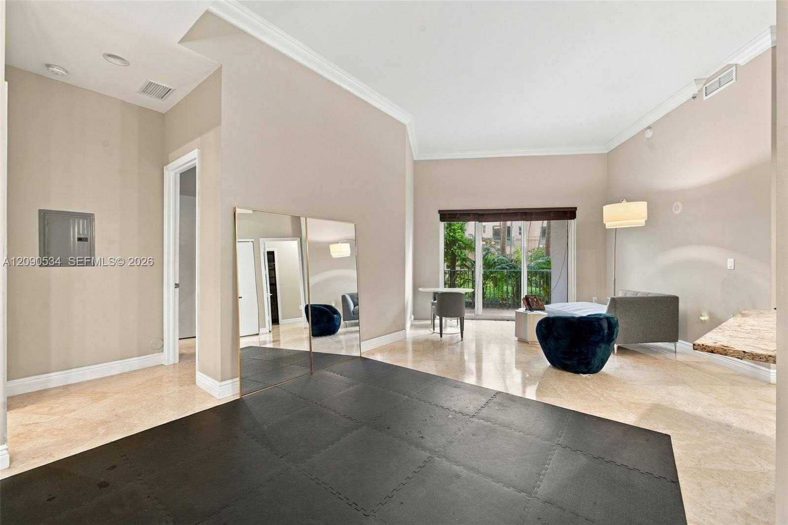 19900 E Country Club Drive, #116, Aventura, FL 33180 Photo 3