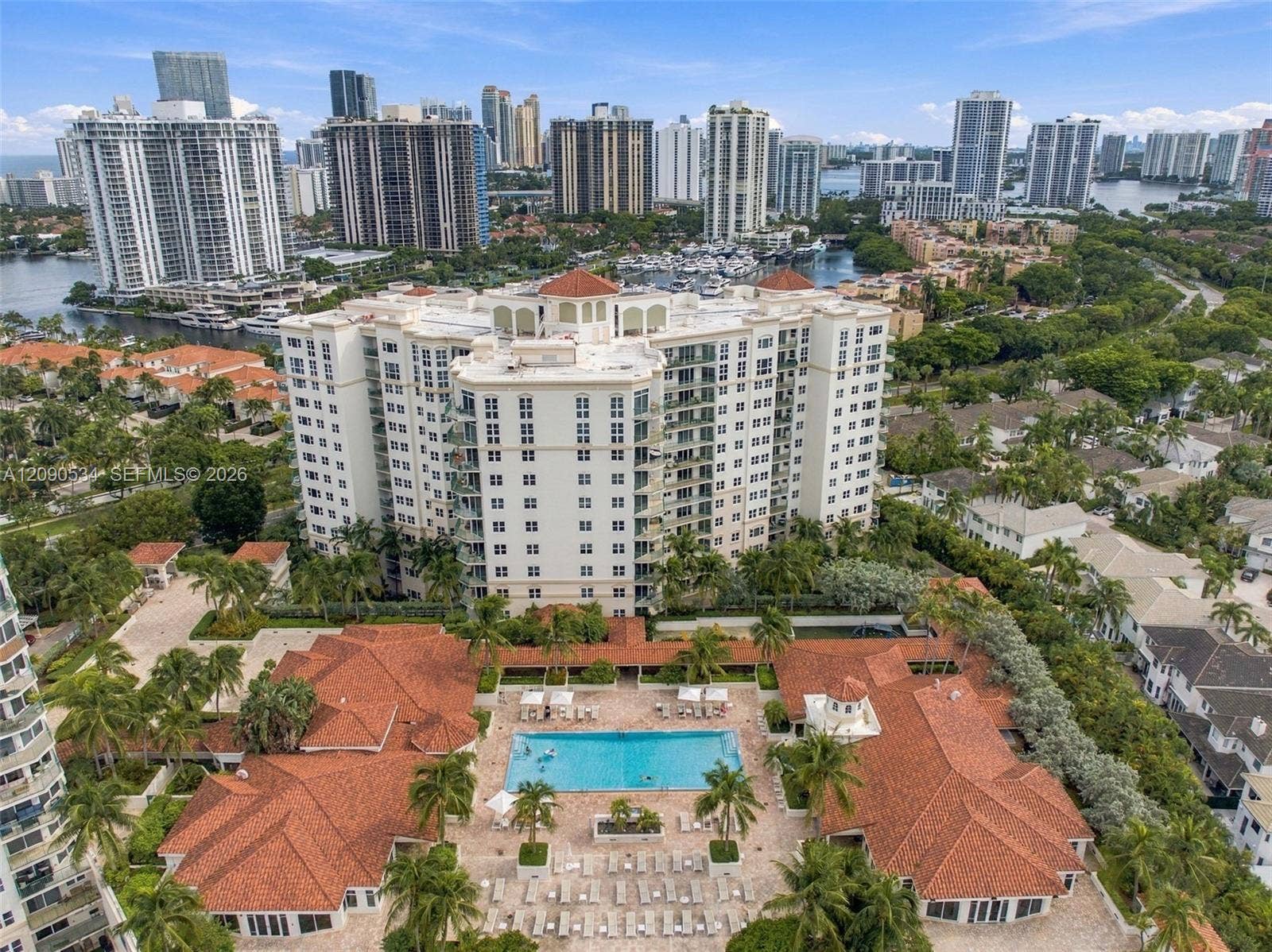 19900 E Country Club Drive, #116, Aventura, FL 33180 Photo 1
