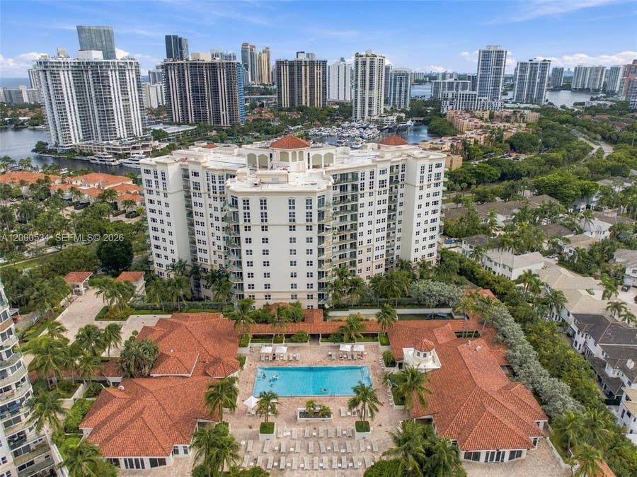Property photo for 19900 E Country Club Drive, #116, Aventura, FL