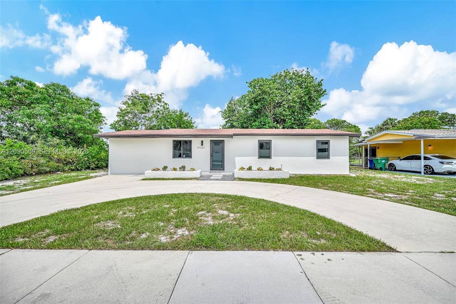 Property photo for 19301 NW 52nd Avenue, Miami Gardens, FL
