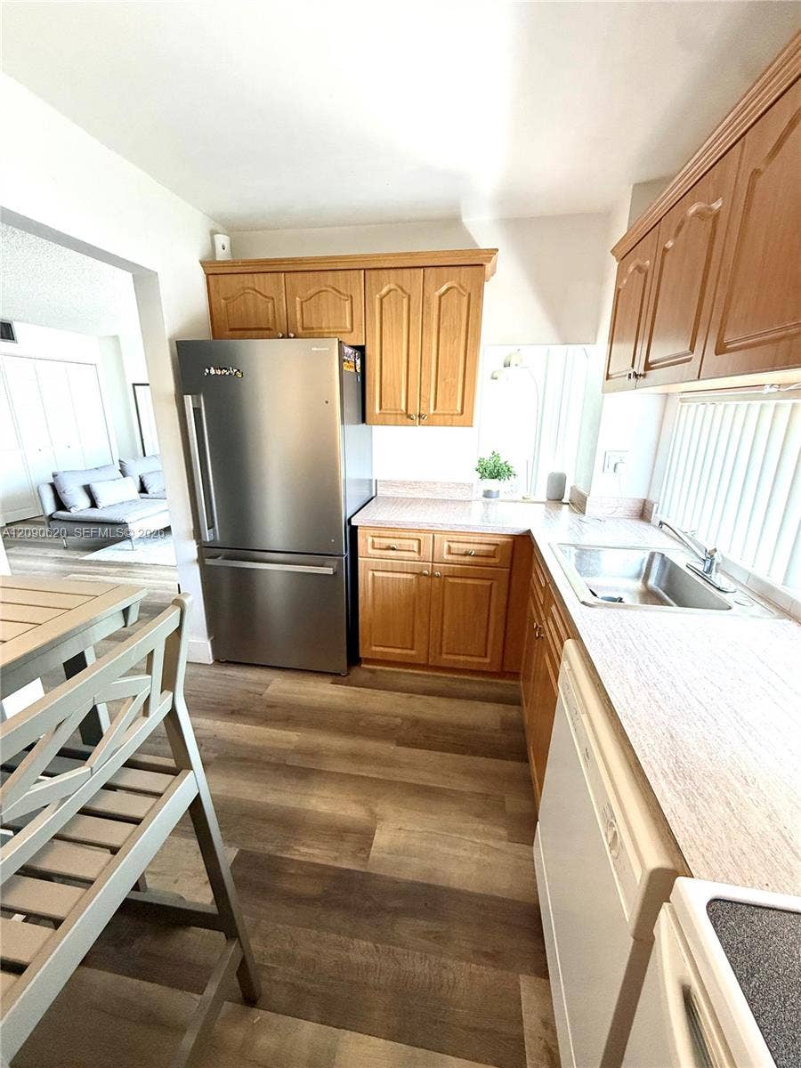 17021 N Bay Road, #1021, Sunny Isles Beach, Sunny Isles Beach, FL 33160 Photo 9