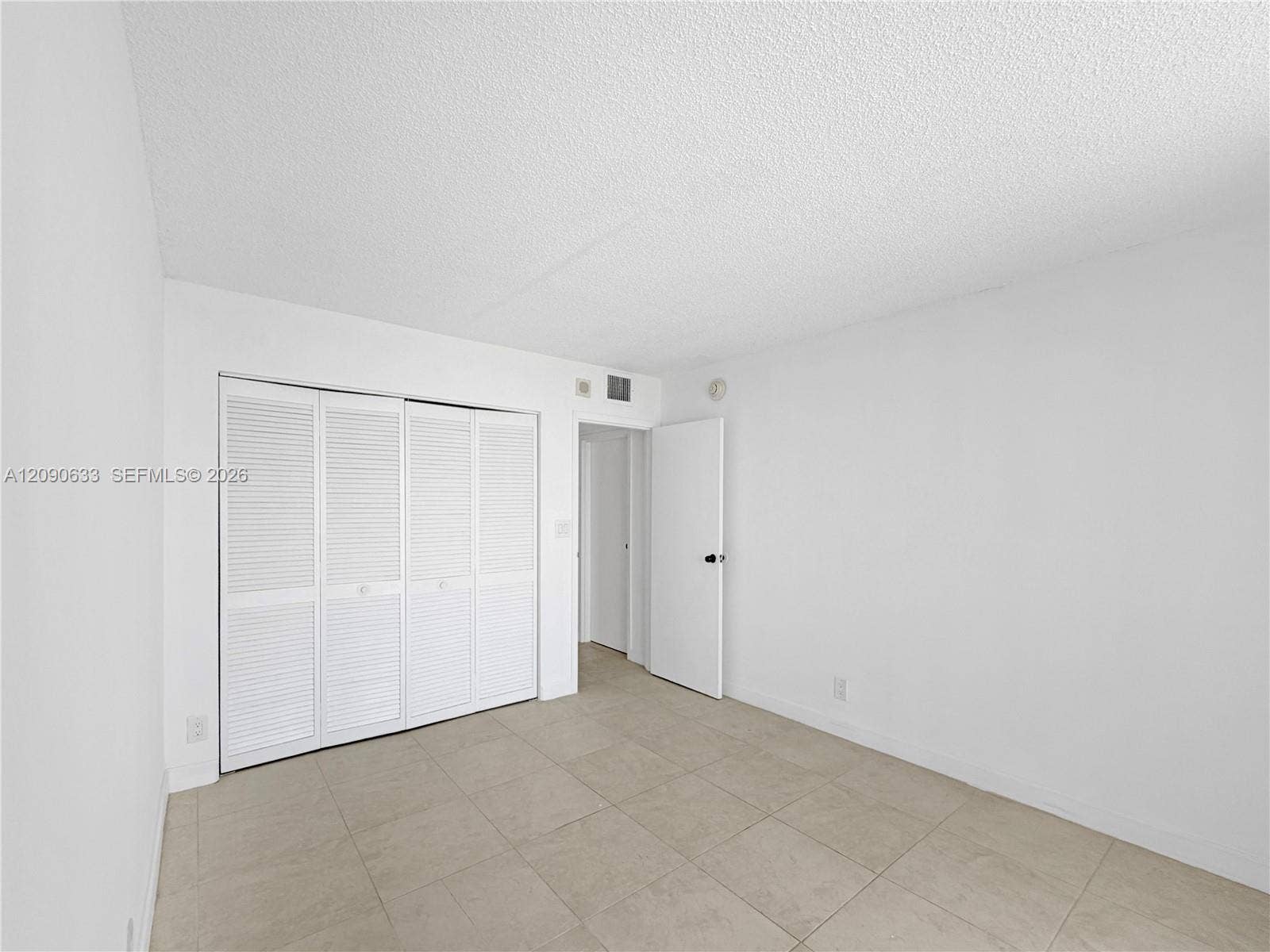 Fort Lauderdale, Fort Lauderdale, FL 33304 Photo 6