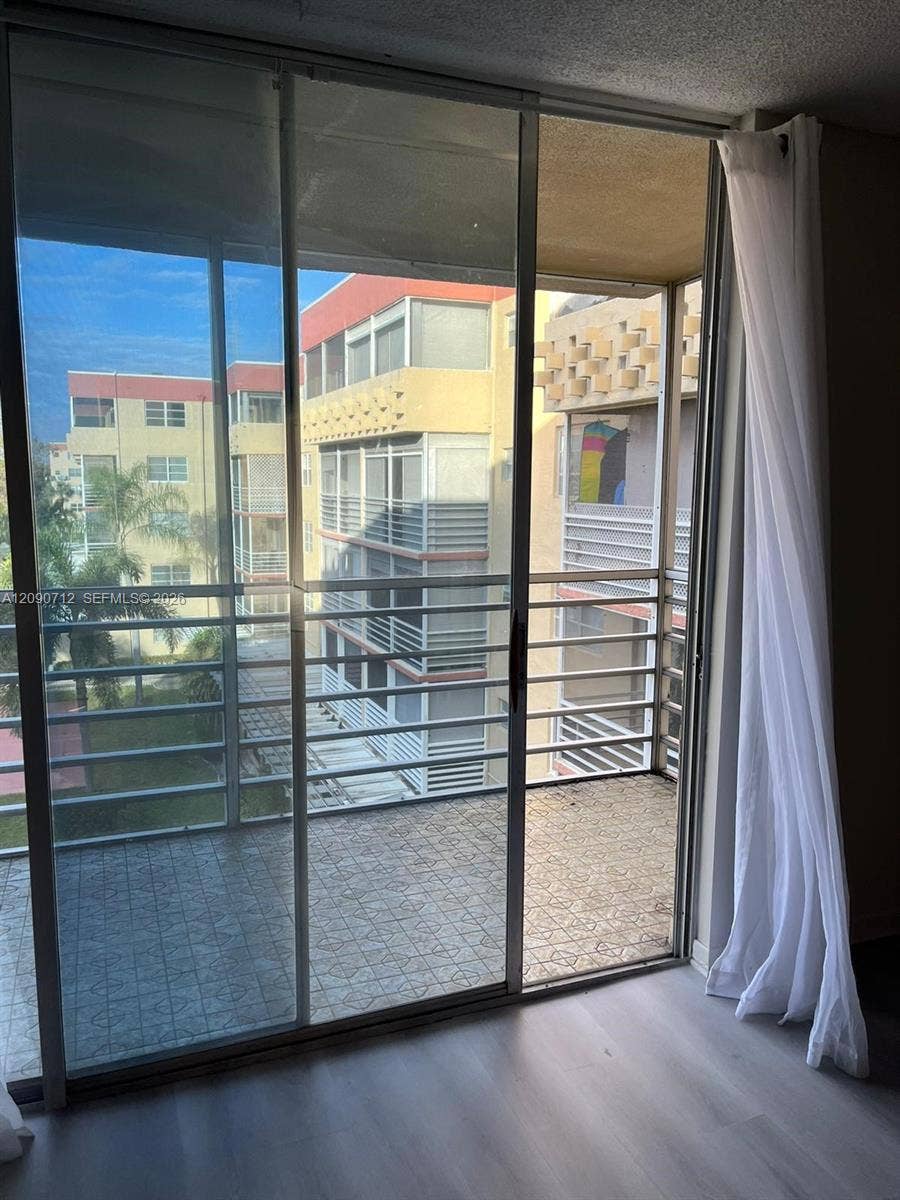 406 NW 68th Avenue, #405, Plantation, Plantation, FL 33317 Photo 4