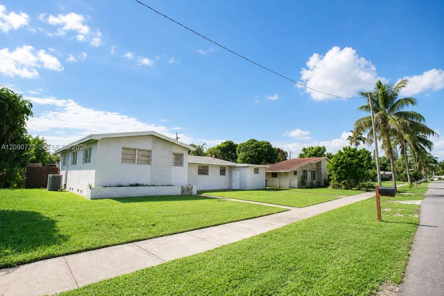 Property photo for 500 East Drive, North Miami Beach, FL
