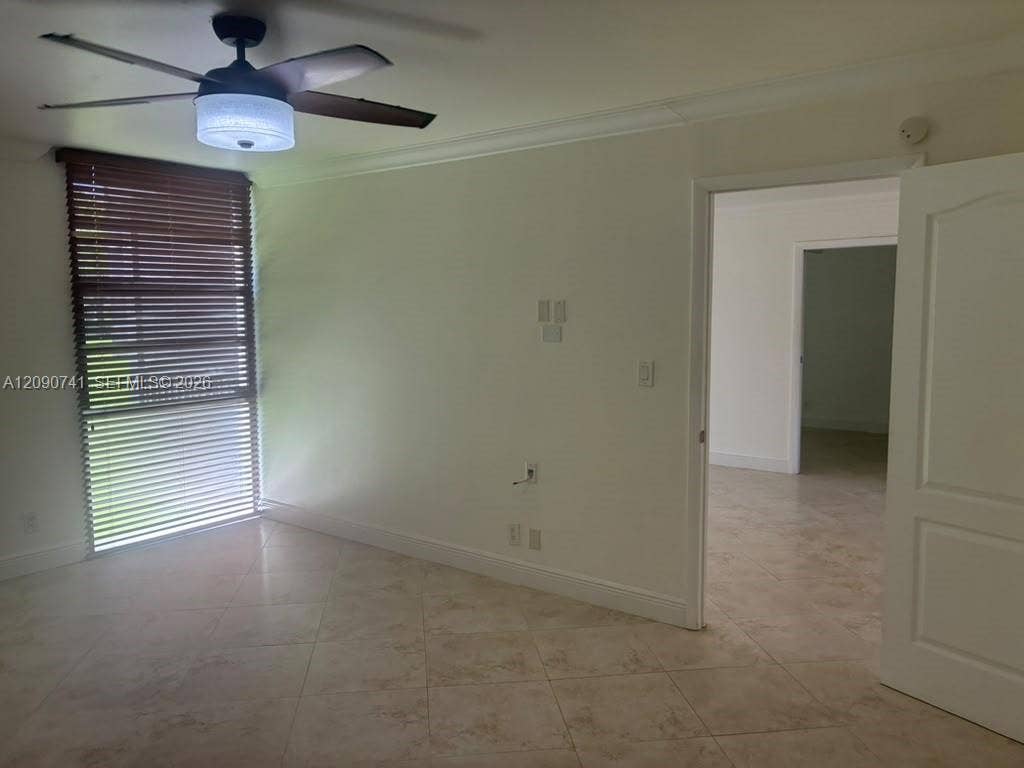 3101 N Country Club Drive, #107, Aventura, FL 33180 Photo 8