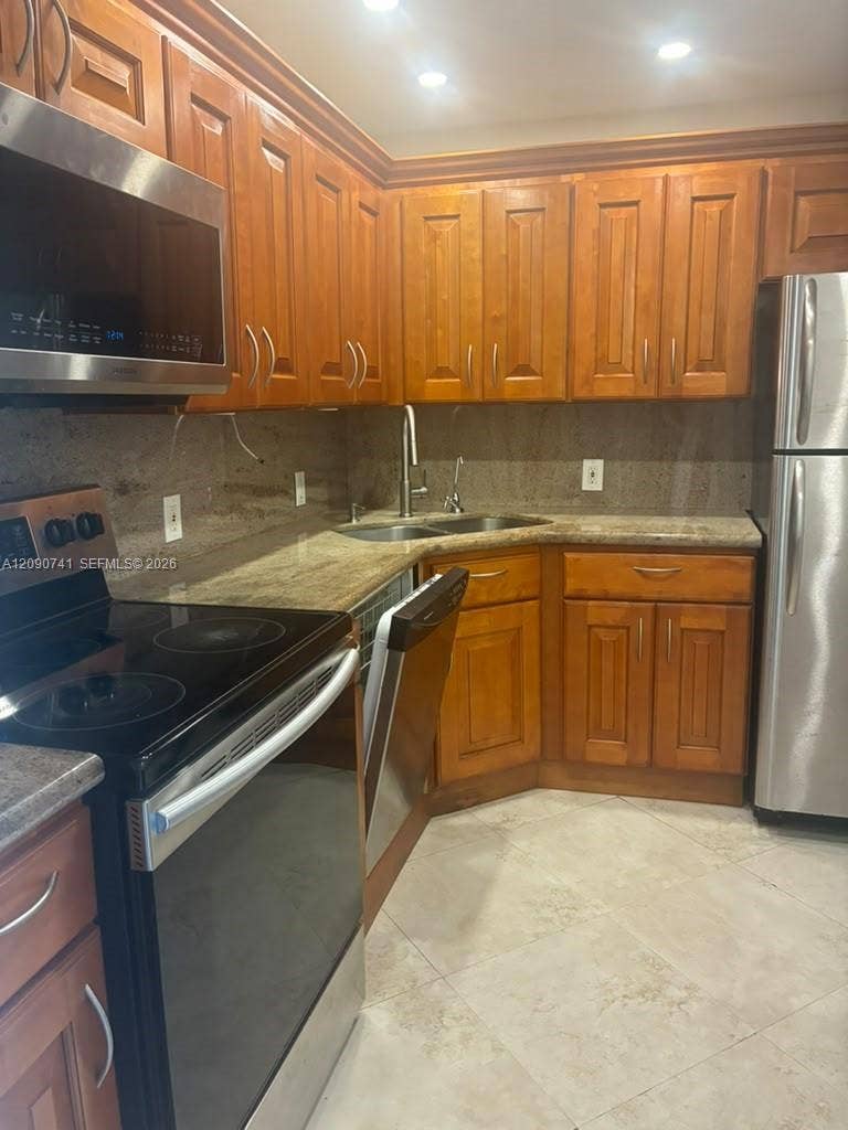 3101 N Country Club Drive, #107, Aventura, FL 33180 Photo 2