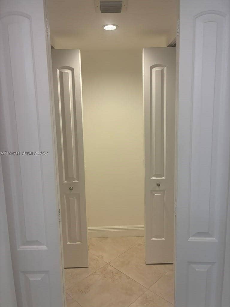 3101 N Country Club Drive, #107, Aventura, FL 33180 Photo 10