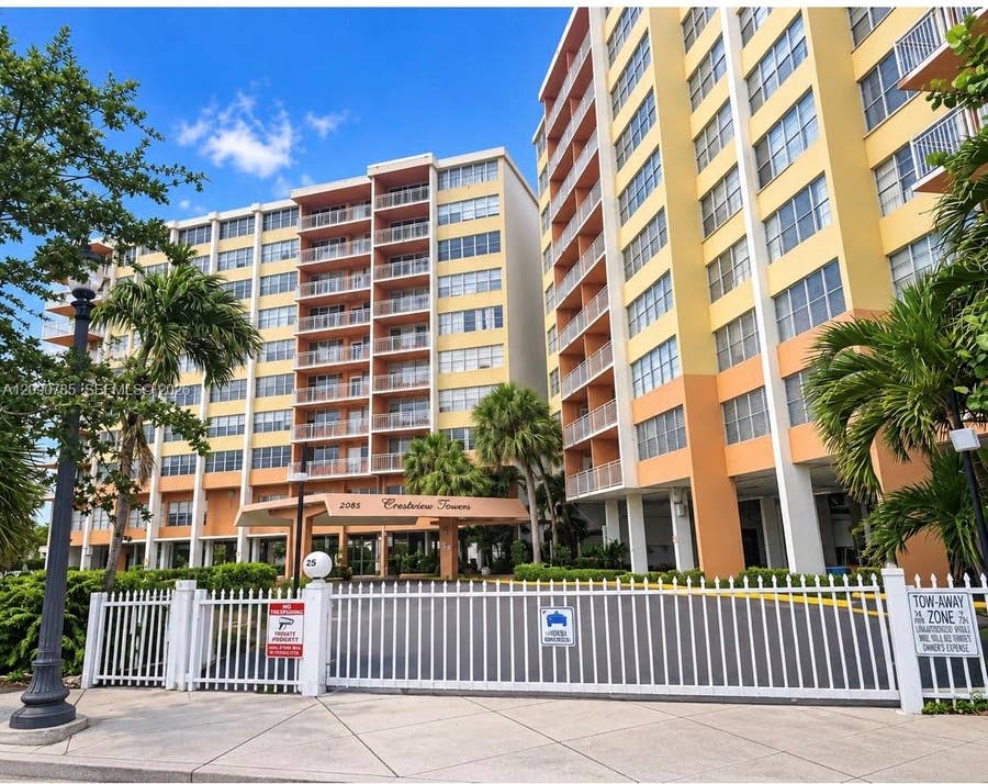 Property photo for 2025 NE 164th Street, #819, North Miami Beach, FL