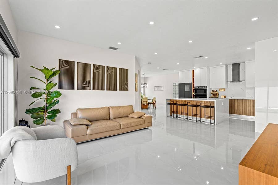 Property photo for Miami, FL