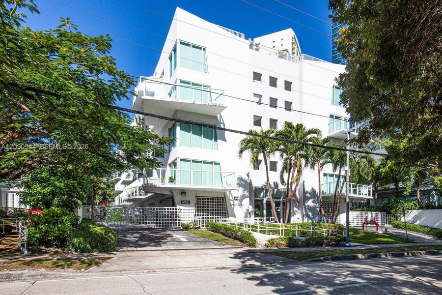 Property photo for 1528 Brickell Avenue, #109, Miami, FL
