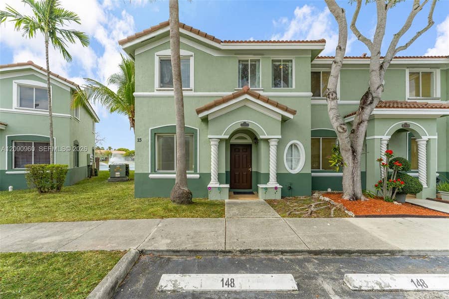 Property photo for 2712 SE 15th Place, Homestead, FL
