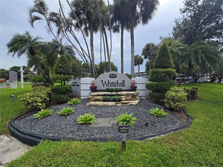 Property photo for 1526 Whitehall Drive, #304, Davie, FL