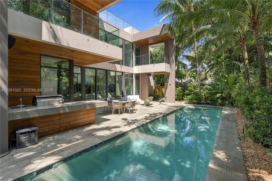 Property photo for 2803 Crystal Court, Miami, FL
