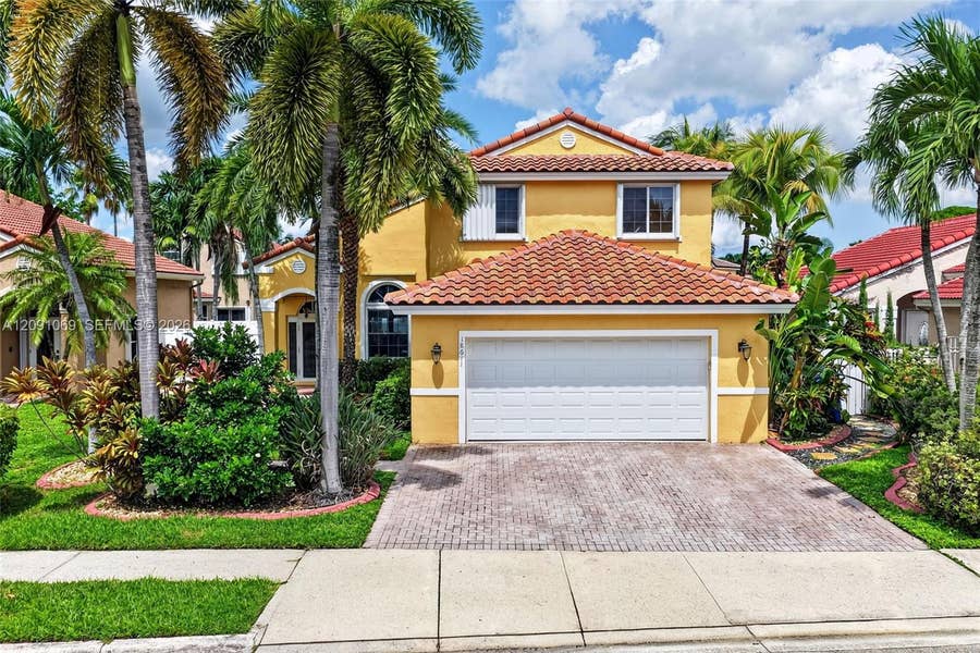 Property photo for 18611 NW 11th Street, Pembroke Pines, FL