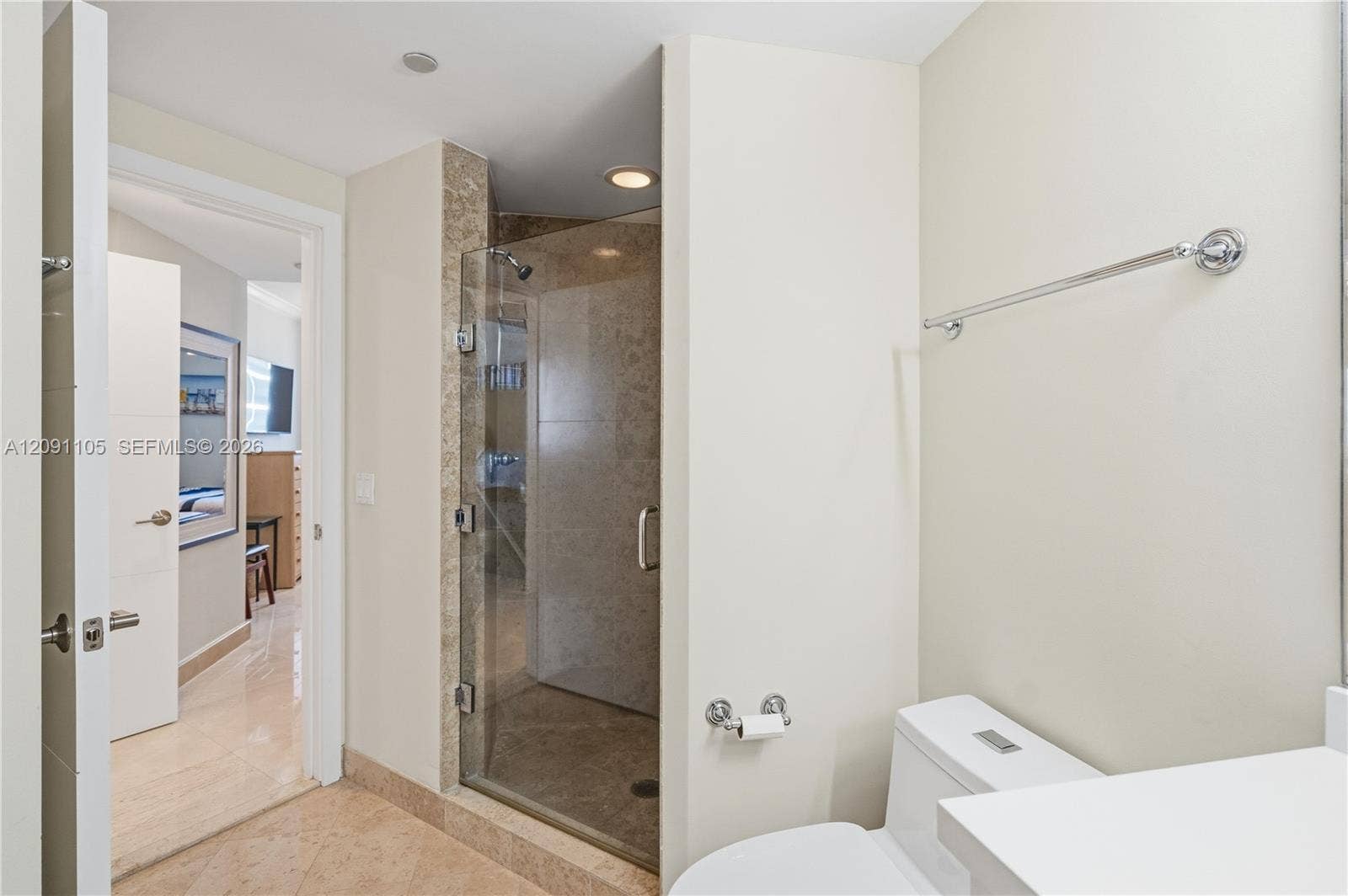 4775 Collins Avenue, #2207, Miami Beach, FL 33140 2nd bathroom