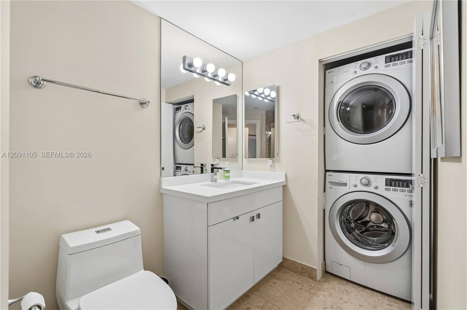 4775 Collins Avenue, #2207, Miami Beach, FL 33140 2nd bathroom