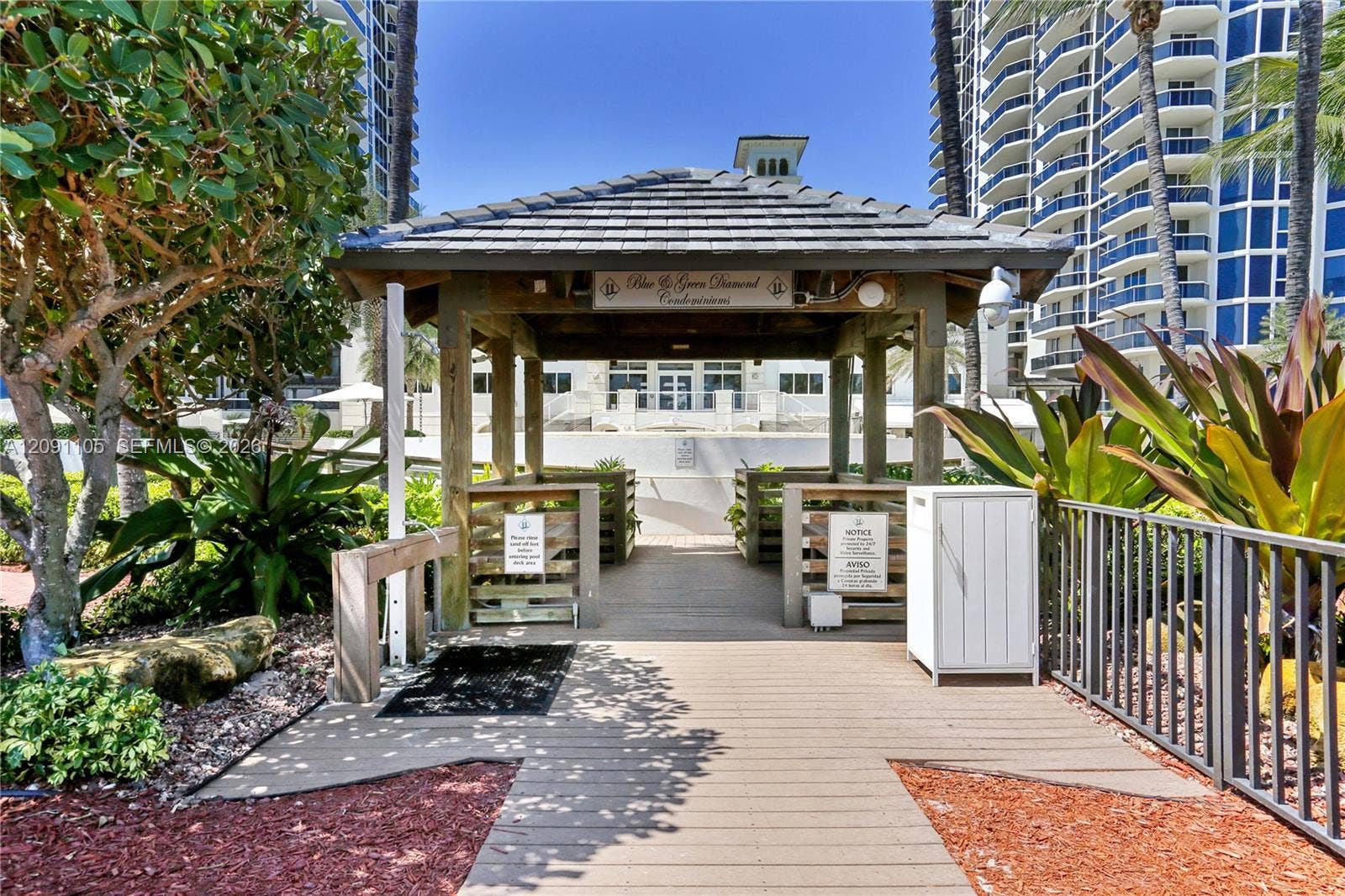4775 Collins Avenue, #2207, Miami Beach, FL 33140 Boat docks