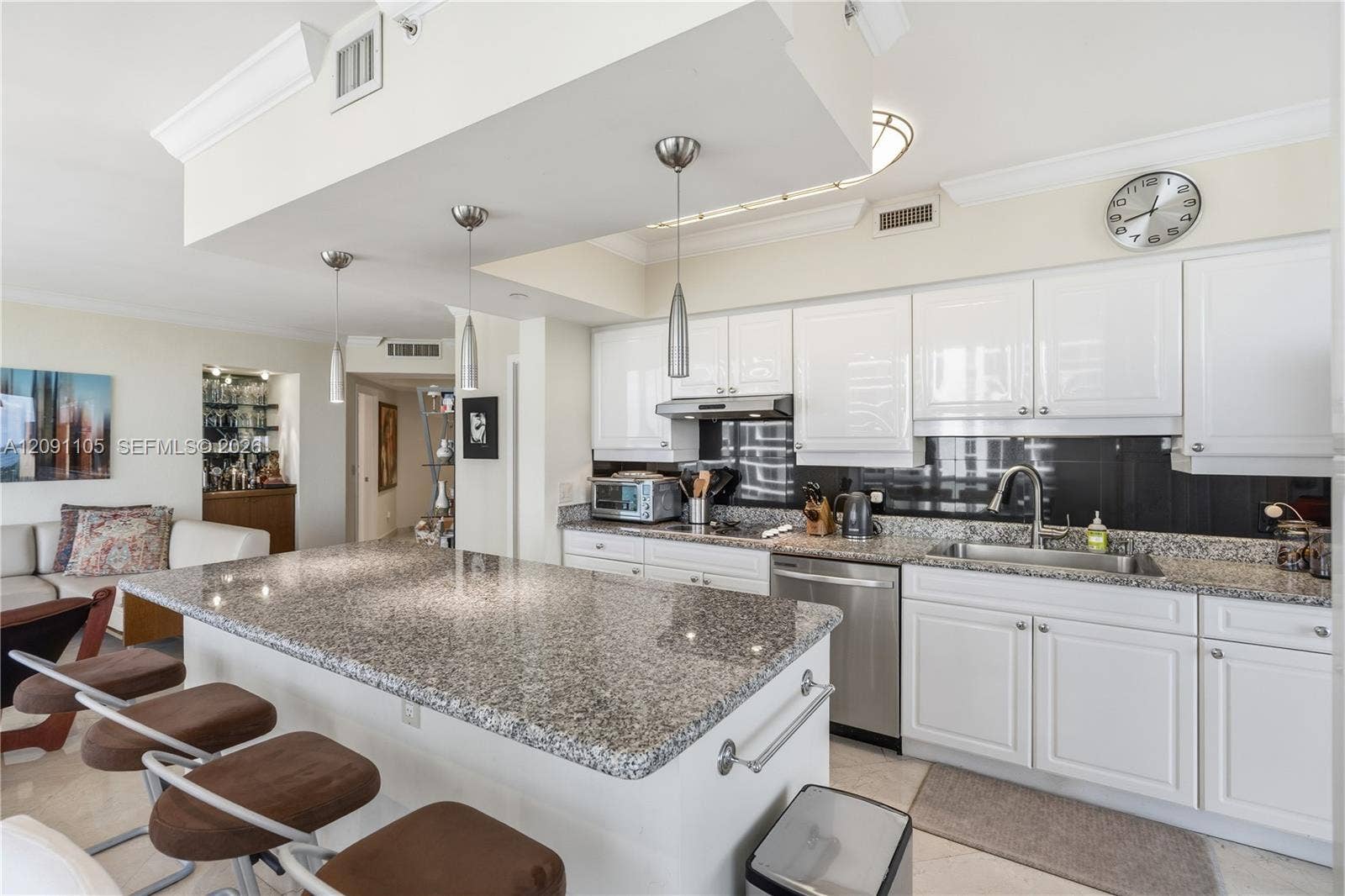 4775 Collins Avenue, #2207, Miami Beach, FL 33140 Photo 23