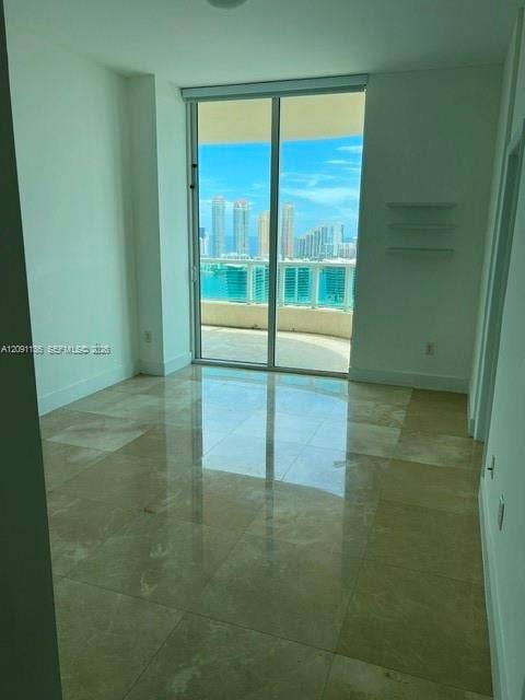 3330 NE 190th Street, #LPH14, Aventura, FL 33180 3rd Room