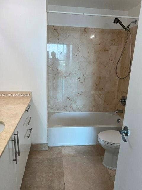 3330 NE 190th Street, #LPH14, Aventura, FL 33180 2nd room