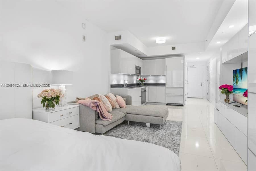 Property photo for 1010 Brickell Avenue, #1710, Miami, FL