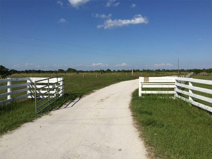 Property photo for 315 Detjens Dairy Road, Venus, FL