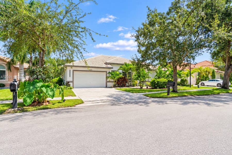 Property photo for 6420 Mallards Way, Coconut Creek, FL