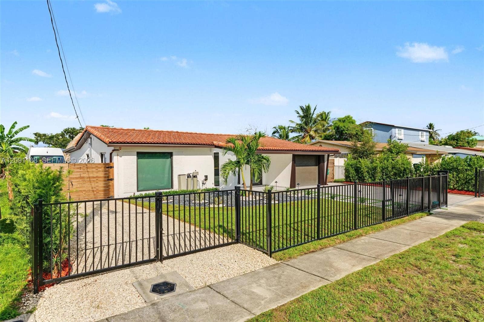 4611 SW 34th Avenue, Dania, Dania Beach, FL 33312 Photo 4