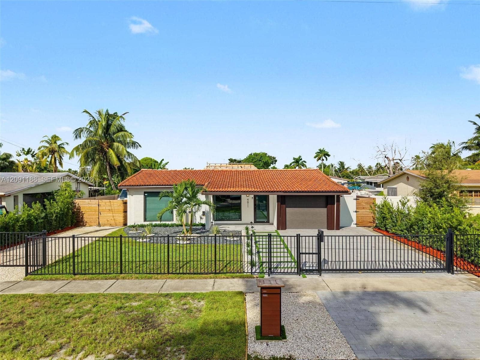 4611 SW 34th Avenue, Dania, Dania Beach, FL 33312 Photo 3
