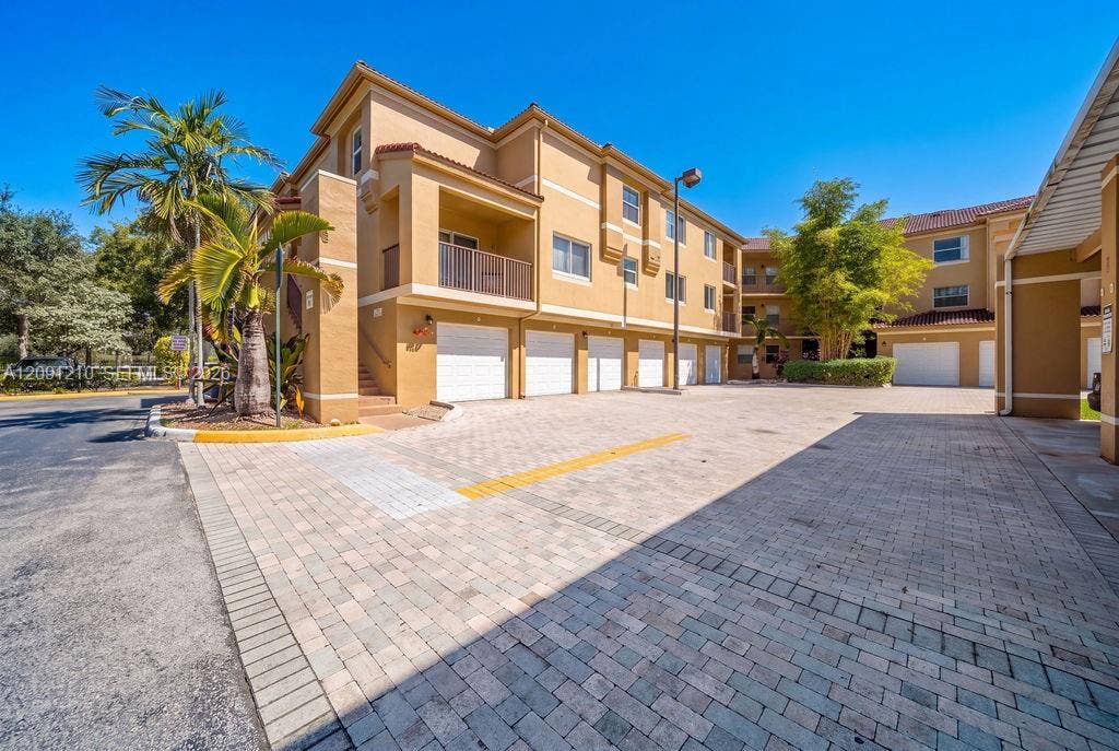 771 N Pine Island Road, #205, Plantation, Plantation, FL 33324 Photo 16
