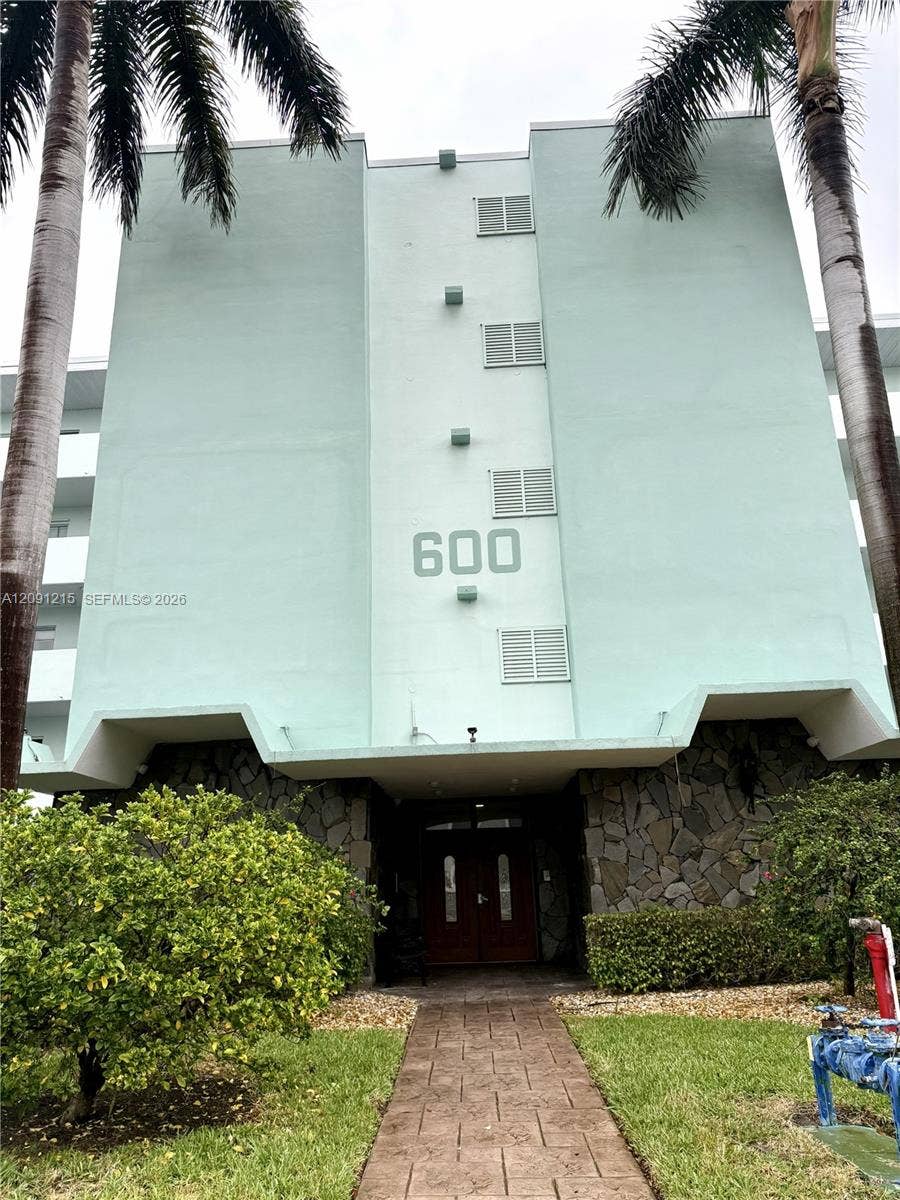 Property photo for 600 NE 14th Avenue, #224, Hallandale Beach, FL