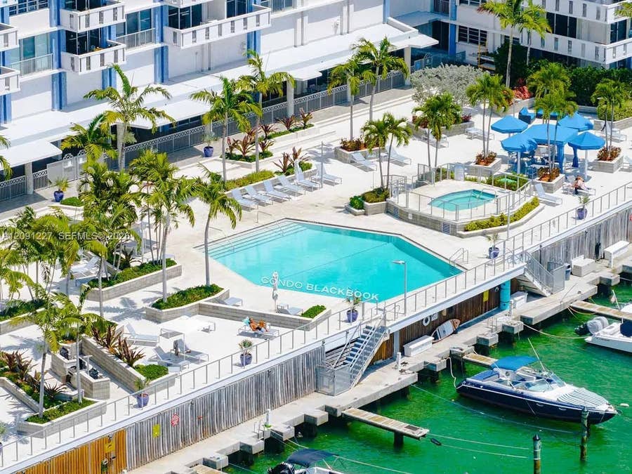 Property photo for 800 West Avenue, #435, Miami Beach, FL
